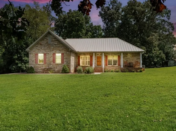 2979 Winchester Hwy, Elora, TN 37328