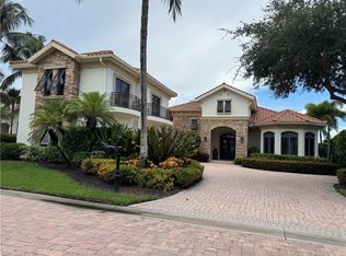 11809 Via Novelli Ct, Miromar Lakes, FL 33913