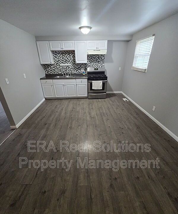 1st image of 1618 25th Ave