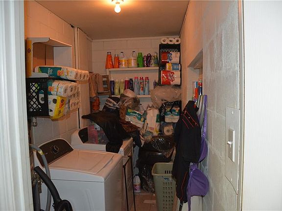 4th image of 4782 Piedmont Ct