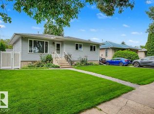 12112 38th St NW, Edmonton, AB T5W2J1