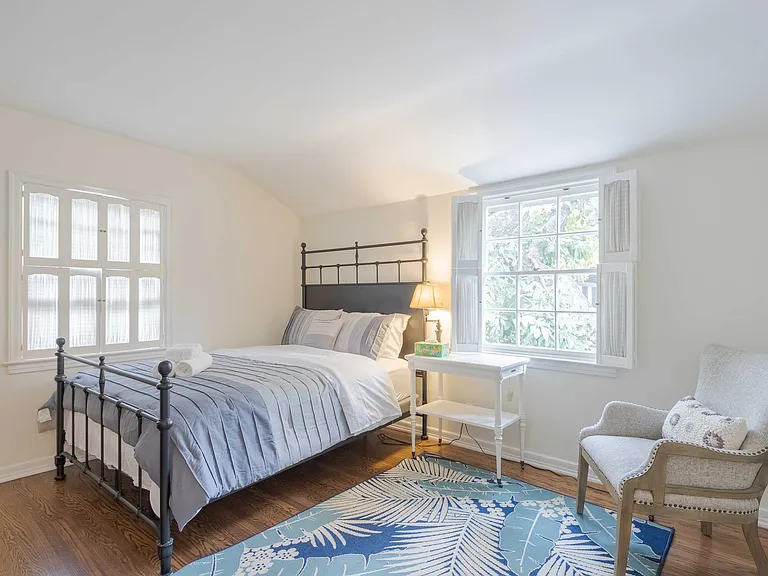 2150 S El Molino Ave — Photo 33