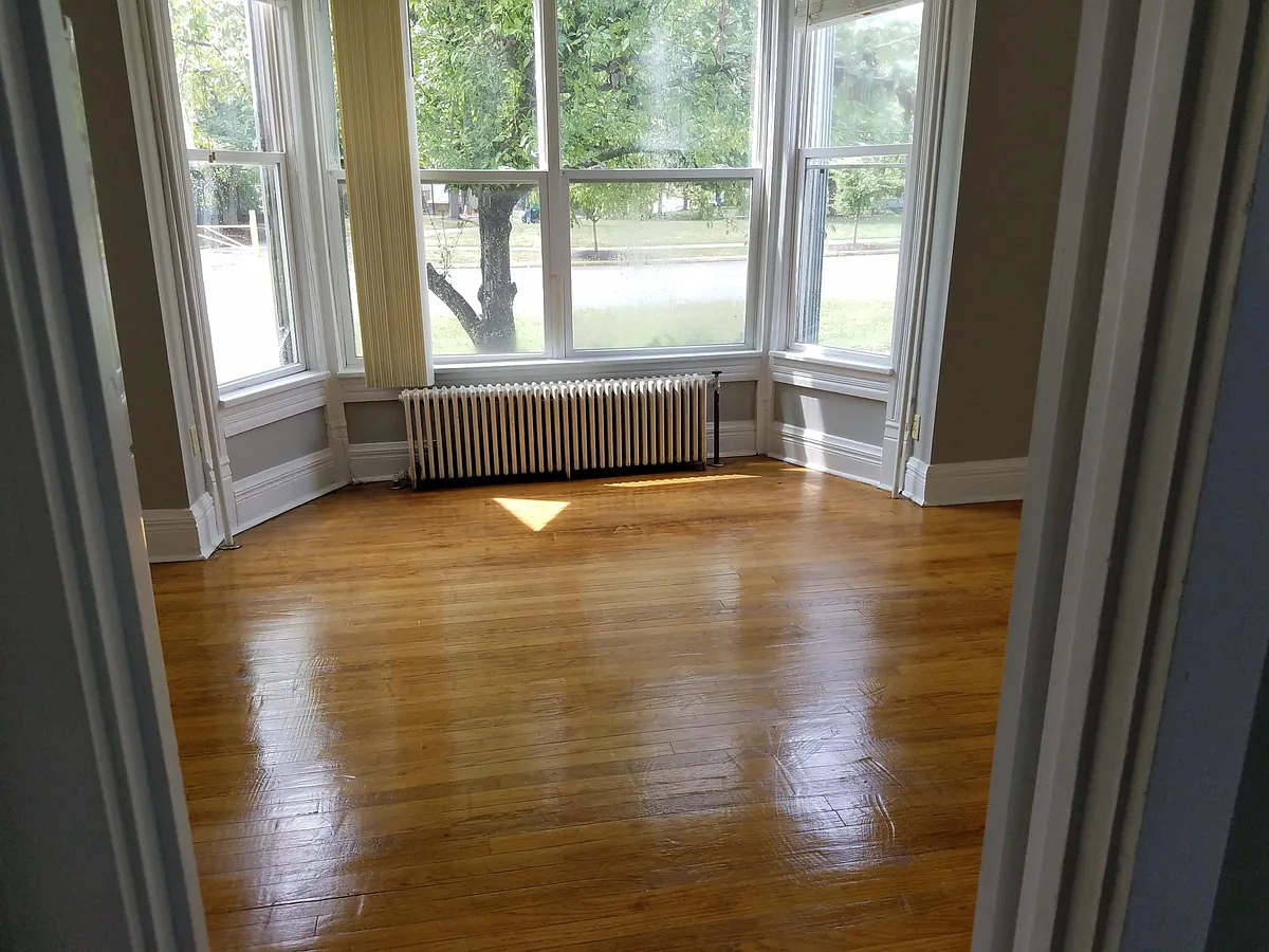 Building Photo - 341 Park Ave #1