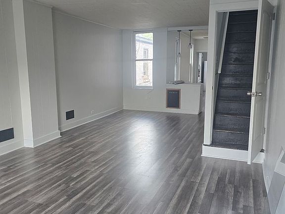 2nd image of 827 N 10th St #2