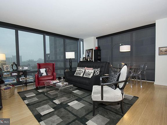 4th image of 2101 Market St Unit 807