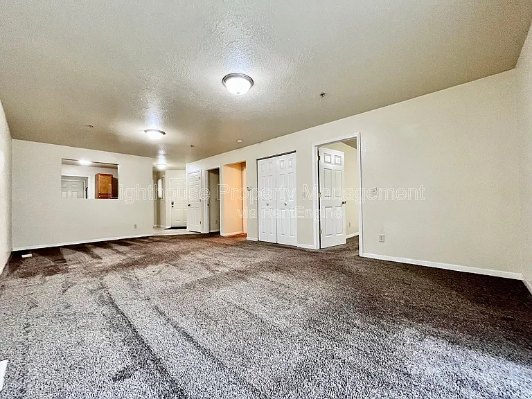 860 Marquette Ave #15 — Photo 5