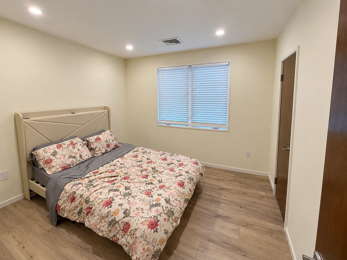 2 bed, $2,500 — Photo 3