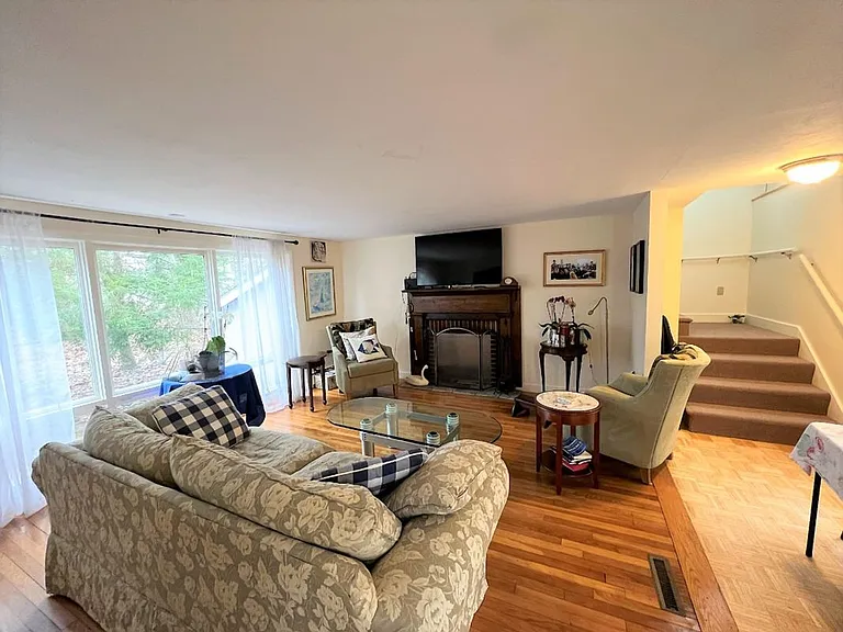 57 Walton Rd — Photo 7