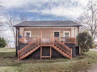 816 E A Ave, Easley, SC 29640