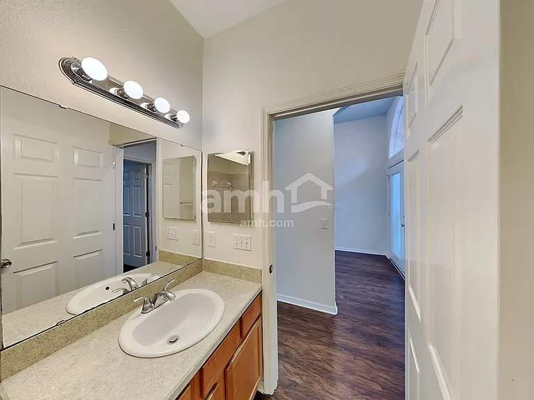 10707 Carloway Hills Dr — Photo 15
