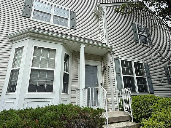 3rd image of 47 Ross Way