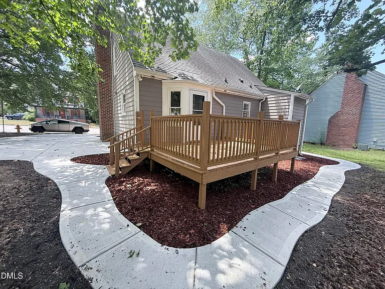 2900 Broadlands Dr — Photo 13