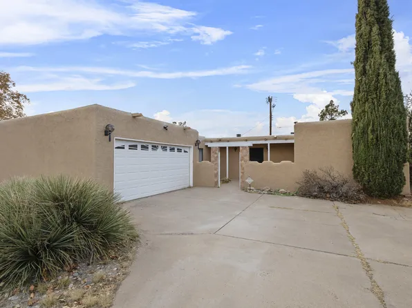 4111 Alcazar St NE, Albuquerque, NM 87109