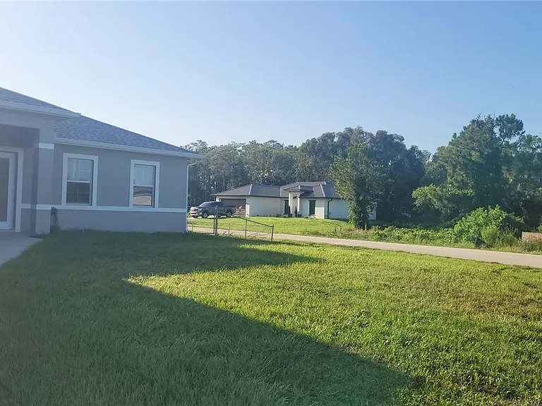 653 Foxchase Dr — Photo 3