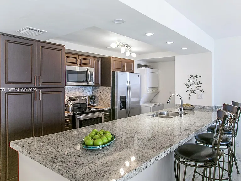 1717 N Bayshore Dr #A-3751 — Photo 3