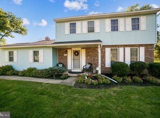 2113 Stewart Dr, Hatfield, PA 19440