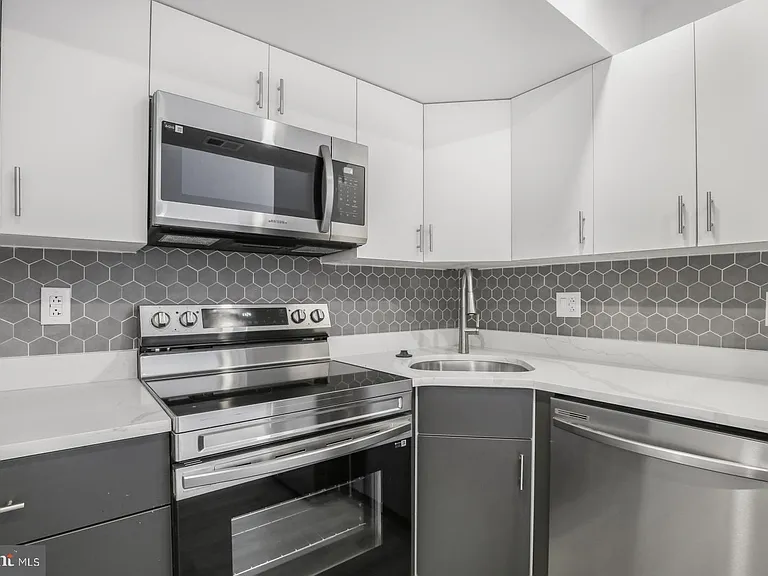 800 Callowhill St #10-3 — Photo 7