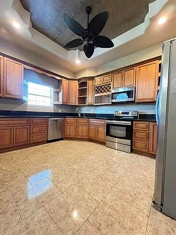 6030 Queens Ct — Photo 7