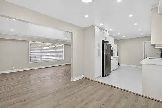 53 Nicklin Cres — Photo 11