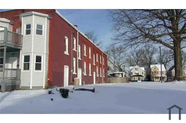 Building Photo - 9911 Olivet Ave #3