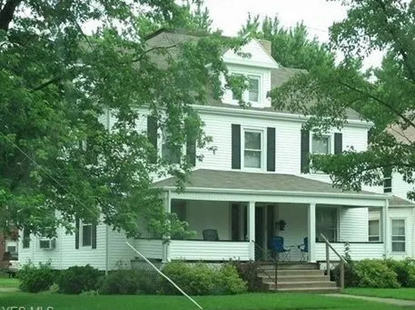 235 W Slingluff Ave, Dover, OH 44622