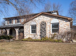 854 Spring Cove Dr, Schaumburg, IL 60193