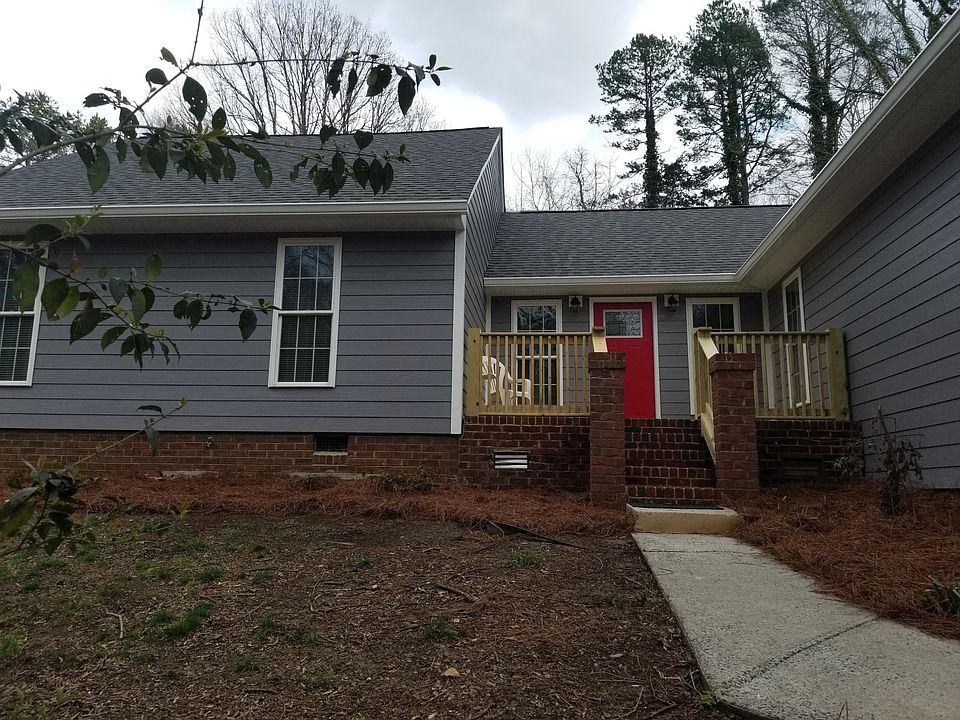 1st image of 216 Oak Creek Dr