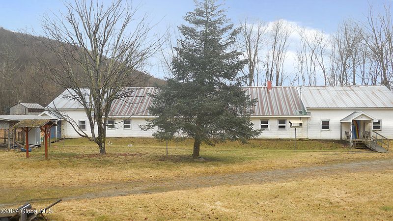 4th image of 944 Camden Valley Road
