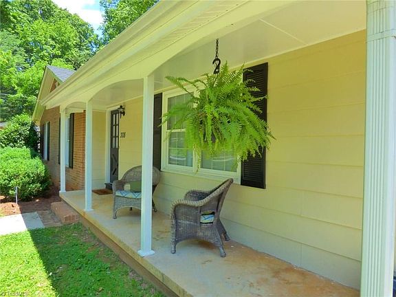 2nd image of 308 Foxcroft Dr