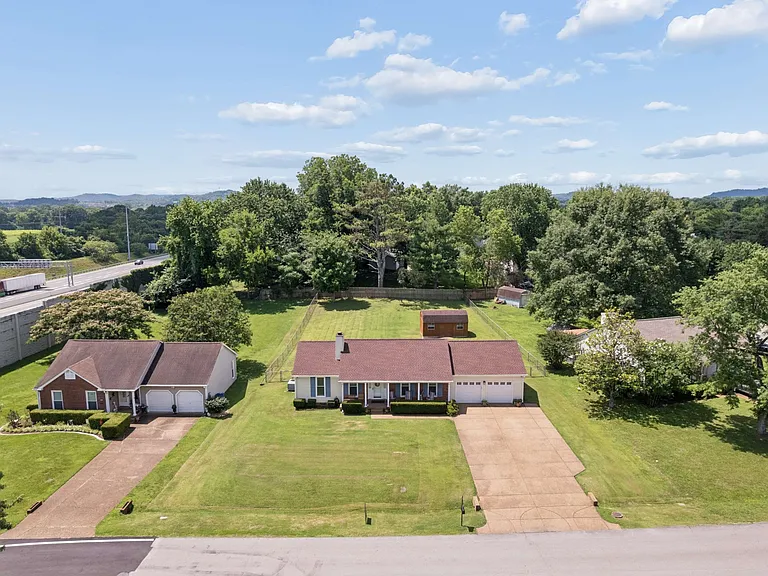 504 Riverview Dr — Photo 39
