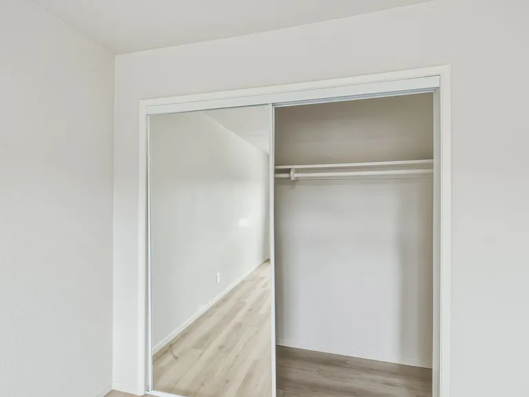 Del Amo Residences — Photo 17
