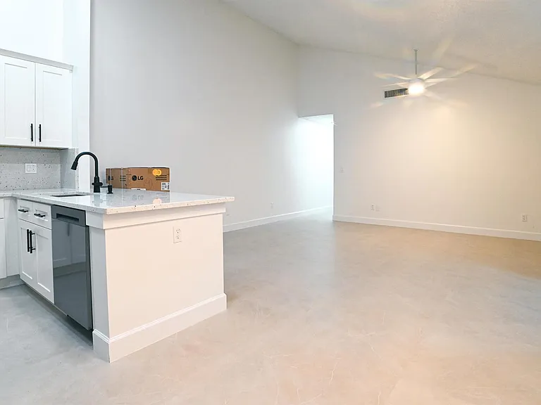 1148 Summit Trail Cir — Photo 5