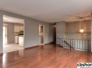 265 Valley Dr, Springfield, NE 68059