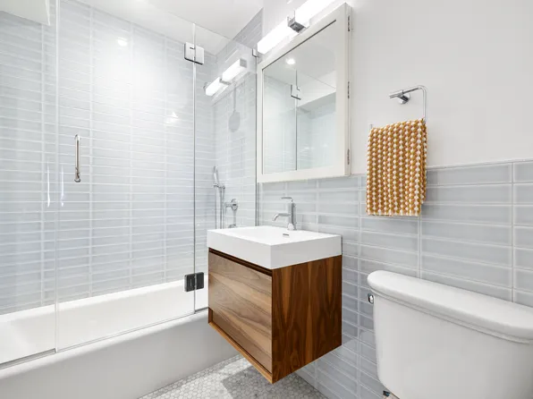 2 Charlton Street image 18 of 20