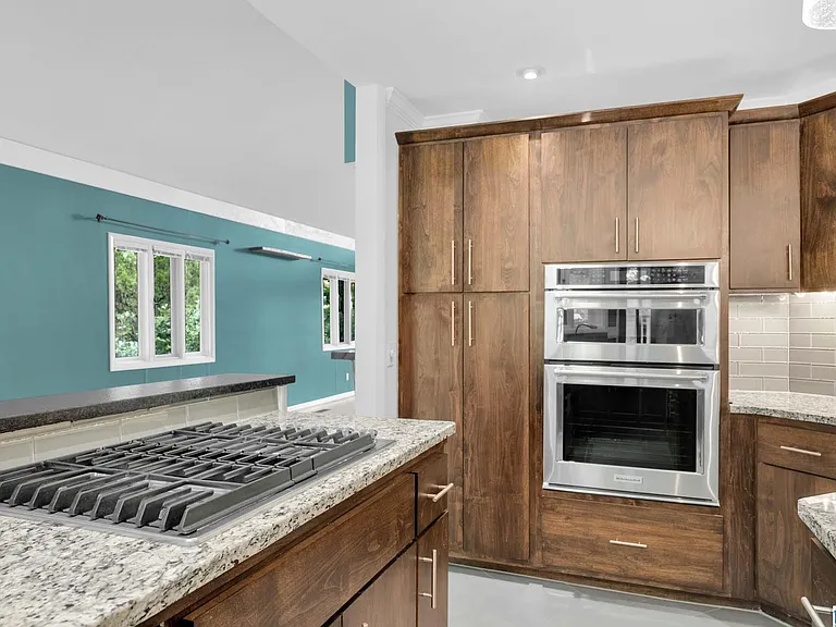373 Laredo Dr — Photo 18