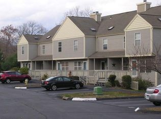 56 Manorwood Dr, Branford, CT 06405