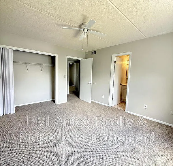 2812 Somerset Park Dr #203 — Photo 9
