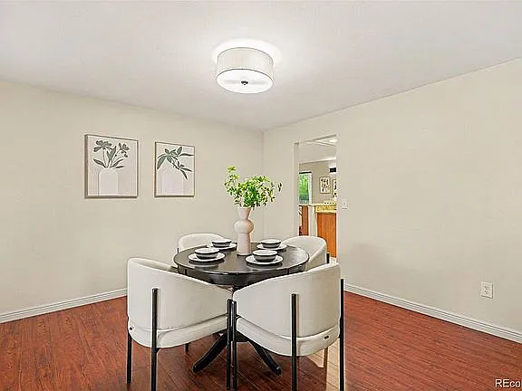 5937 S Jasmine St — Photo 2