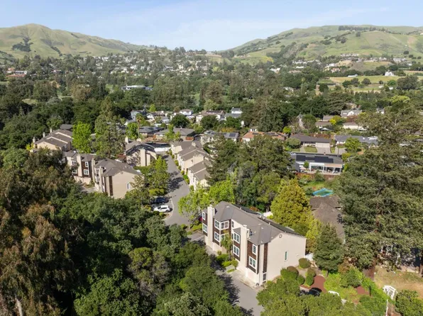 4 Holmes Dr, San Jose, CA 95127