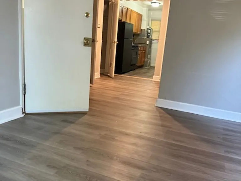 427 Burbank St SE — Photo 4