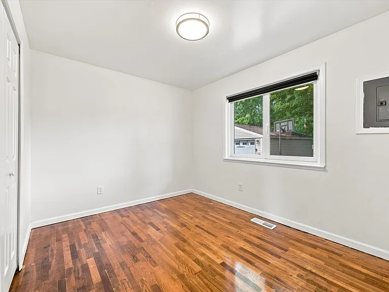 15432 Orchard St — Photo 15