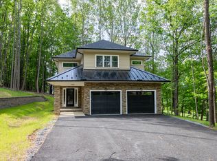1065 Thornblade Way, Blue Ridge, VA 24064