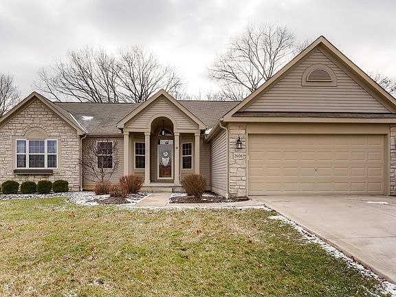 2nd image of 2606 Abbey Knoll Dr