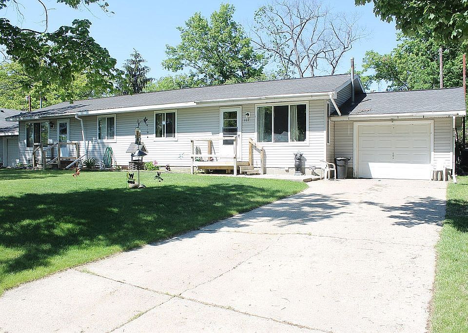 1st image of 105 Iroquois Ave