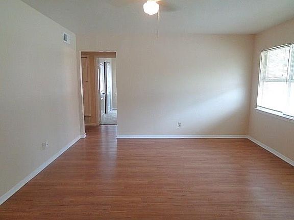 4th image of 7110 Brierfield Dr