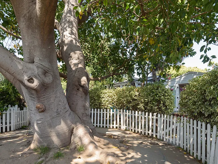 732 Marco Pl — Photo 25
