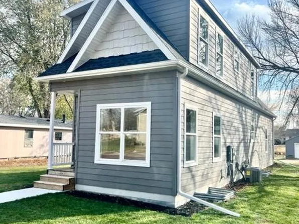 516 E Elm St, Redwood Falls, MN 56283