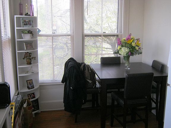 4th image of 21 E Lincoln St