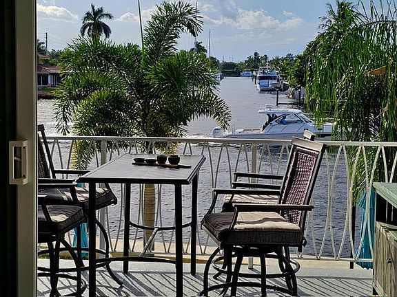 2nd image of 505 N Riverside Dr APT 12A