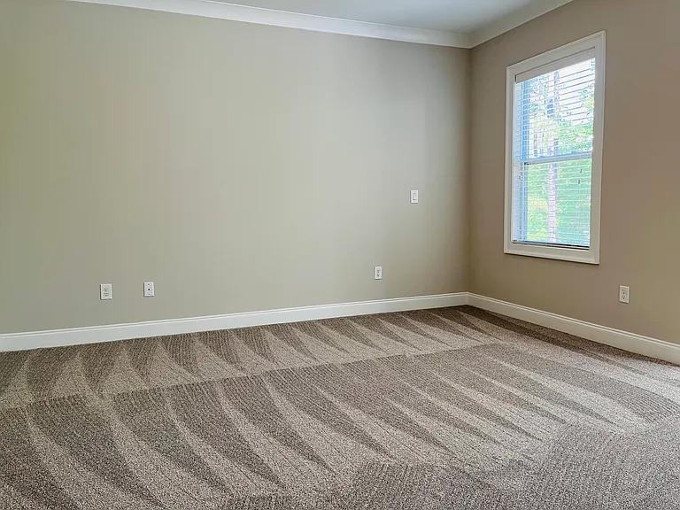 350 Braeden Way — Photo 9